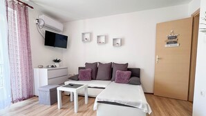 Apartment (A1) | Ruang tamu