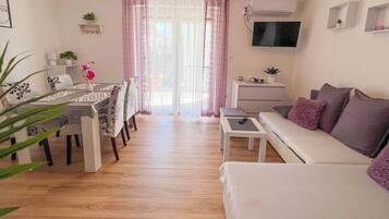 Huoneisto (A1) | Olohuone