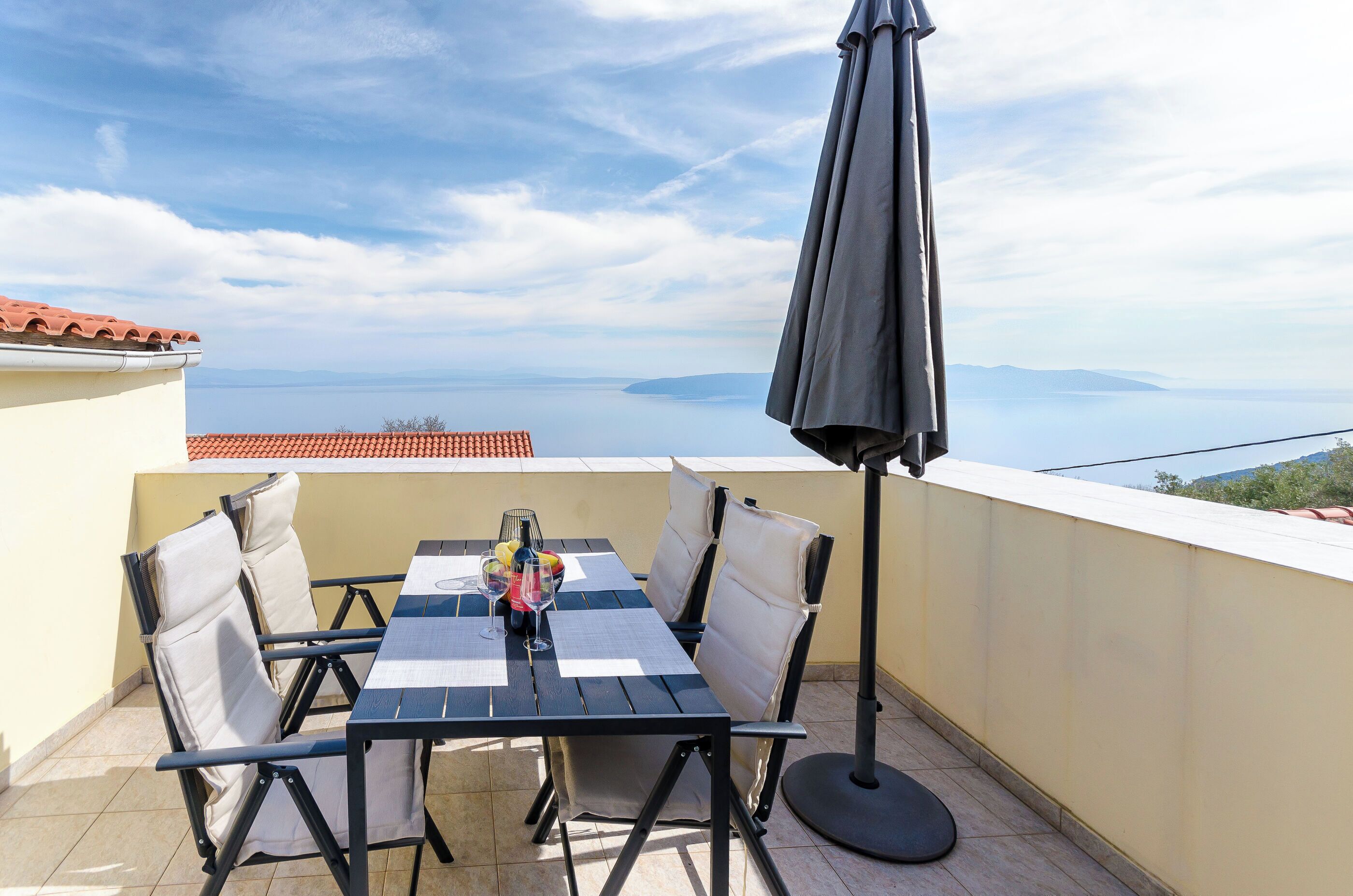 House | Terrace/patio