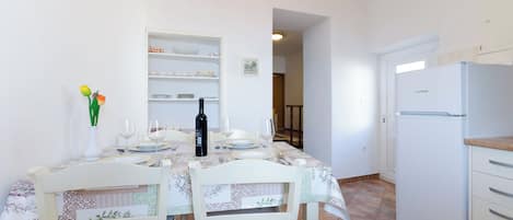 House | Dining