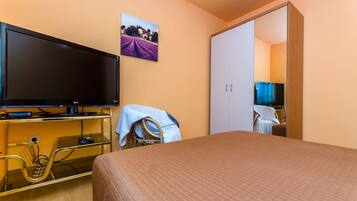 Apartamento (A2) | Tabla de planchar con plancha y wifi gratis