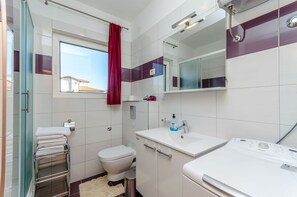 Apartment (A1) | Bathroom | Shower - Apartment Benzon (Kastela)