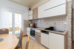 Apartment (A1) | Private kitchen - Apartments Miranda (Lopar)
