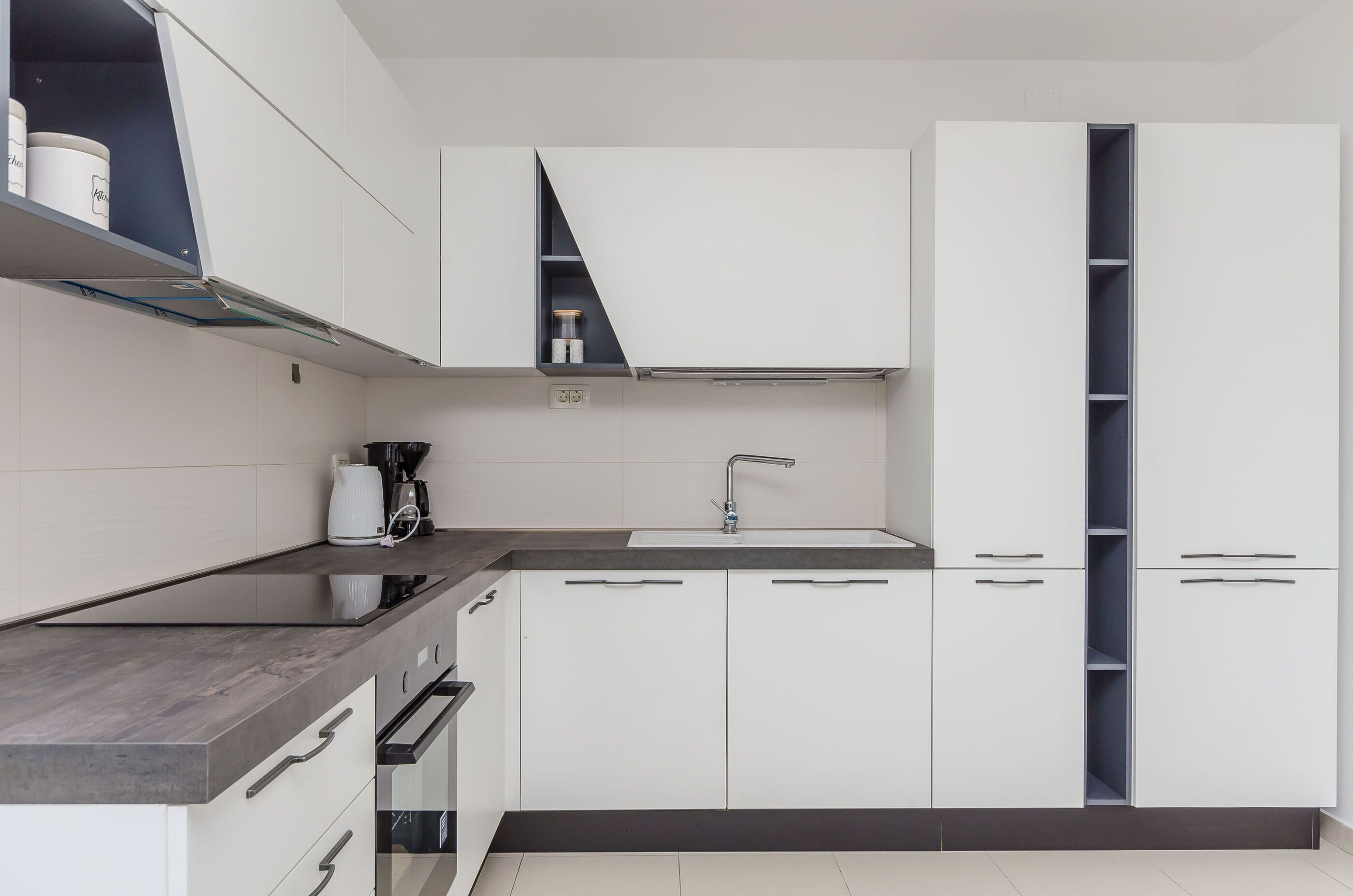 Apartment (A1) | Private kitchen | Fridge, oven, stovetop, dishwasher