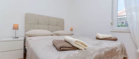 アパートメント (A1) | アイロン / アイロン台、WiFi (無料)