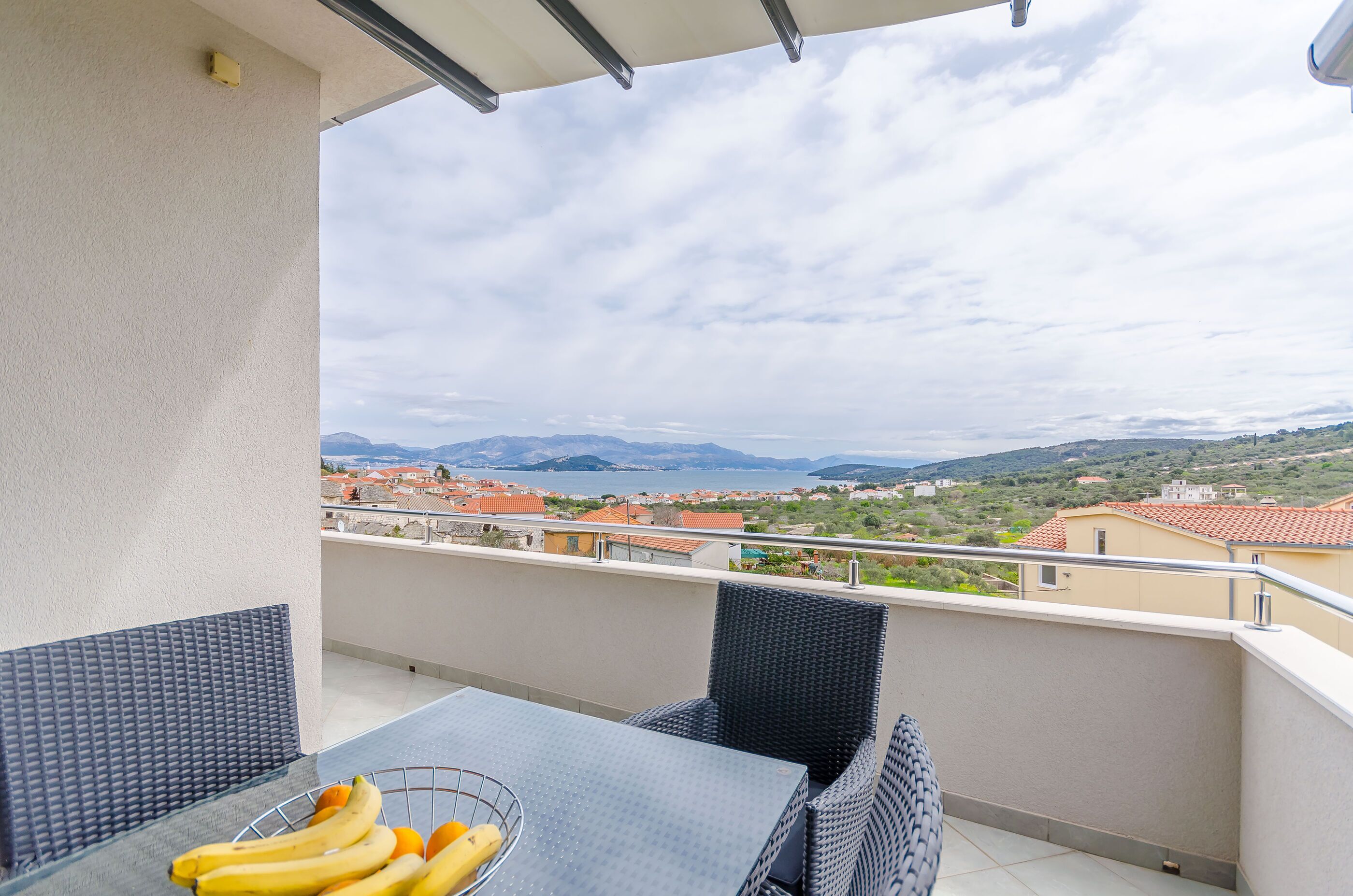 Apartment (A2) | Balkon