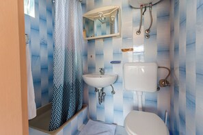 Apartment (A1) | Bathroom | Shower - Apartments Anica F (Lopar)