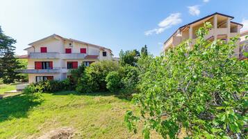 Studio (A2) | Aerial view