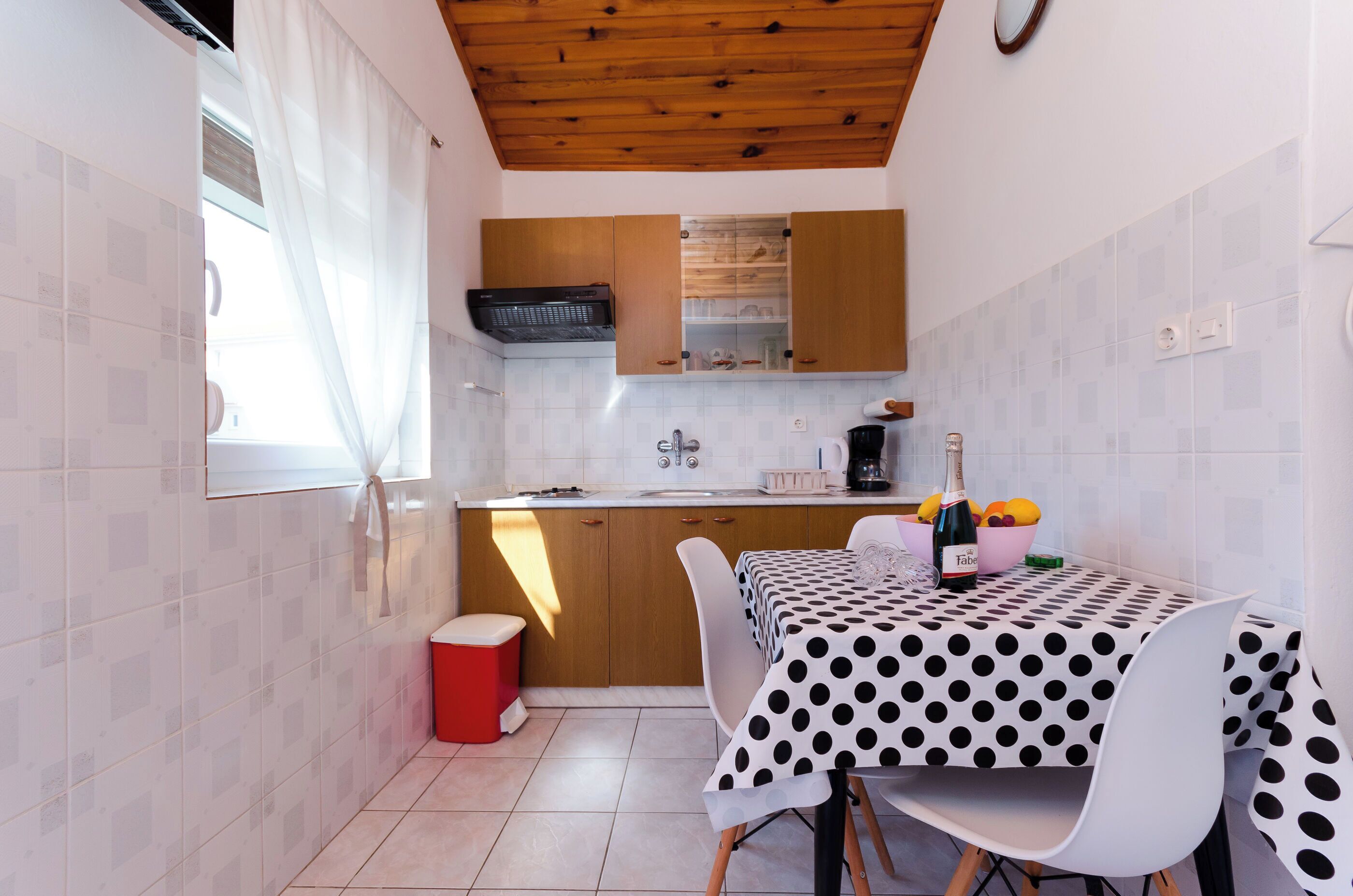 Estúdio (A2) | Cozinha privada | Geladeira, micro-ondas, cooktop, máquina de café expresso