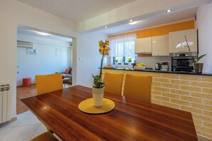 House | Dining - House Forest Paradise (Barban)
