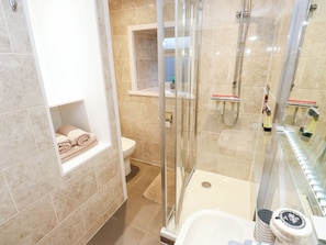 Shower - Rosemount Cottage (Barnoldswick)