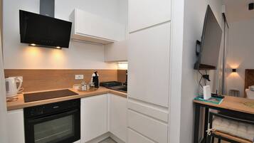 Refrigerador, horno, placa de cocina, lavavajillas