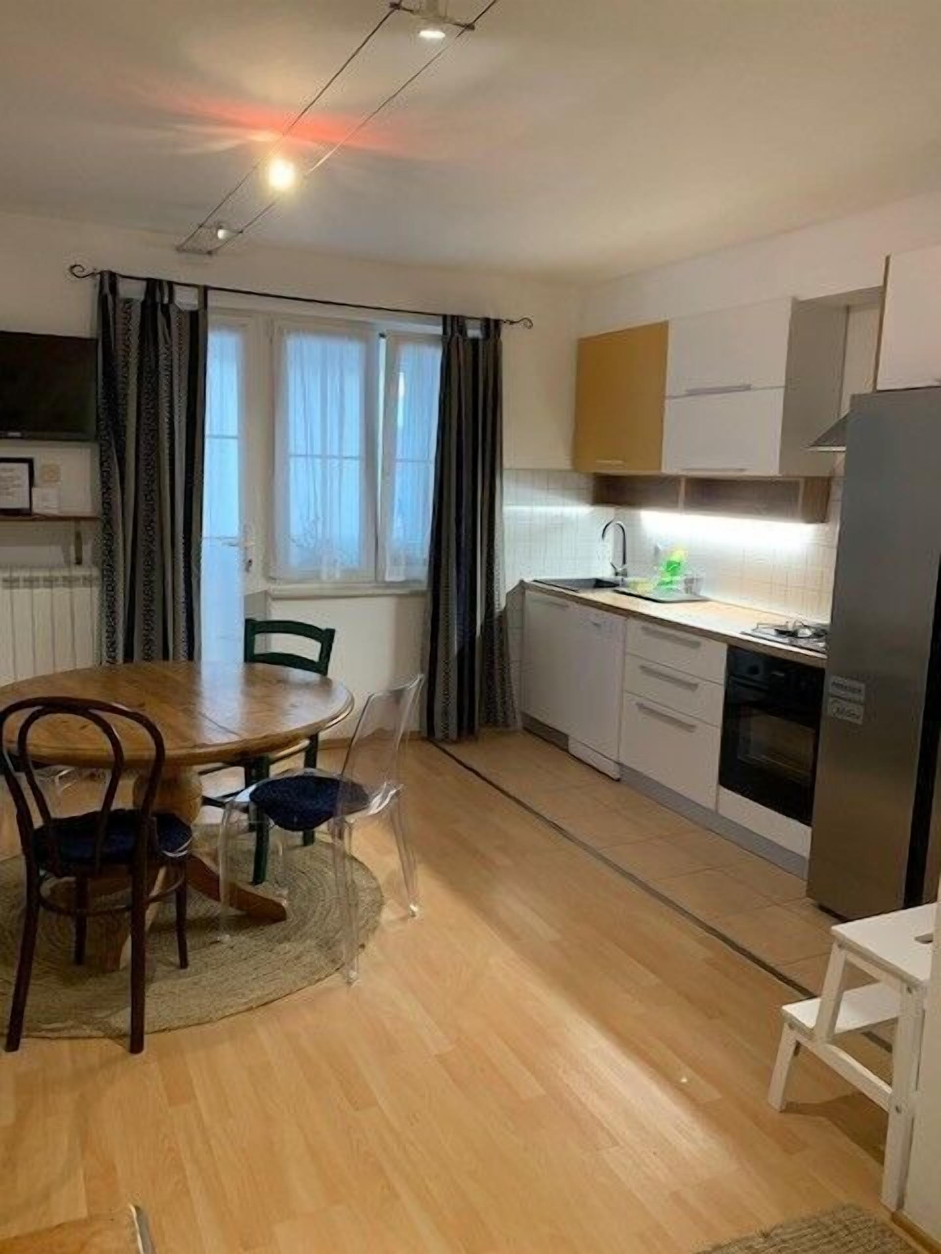 Apartment (A1) | Private kitchen | Fridge, microwave, oven, stovetop