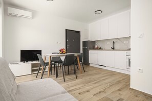 Studio (A1) | Private kitchen - Apartments Picikato (Bilice)