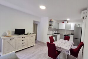 House | Private kitchen | Fridge, oven, stovetop, dishwasher - House Maja (Sibenik)