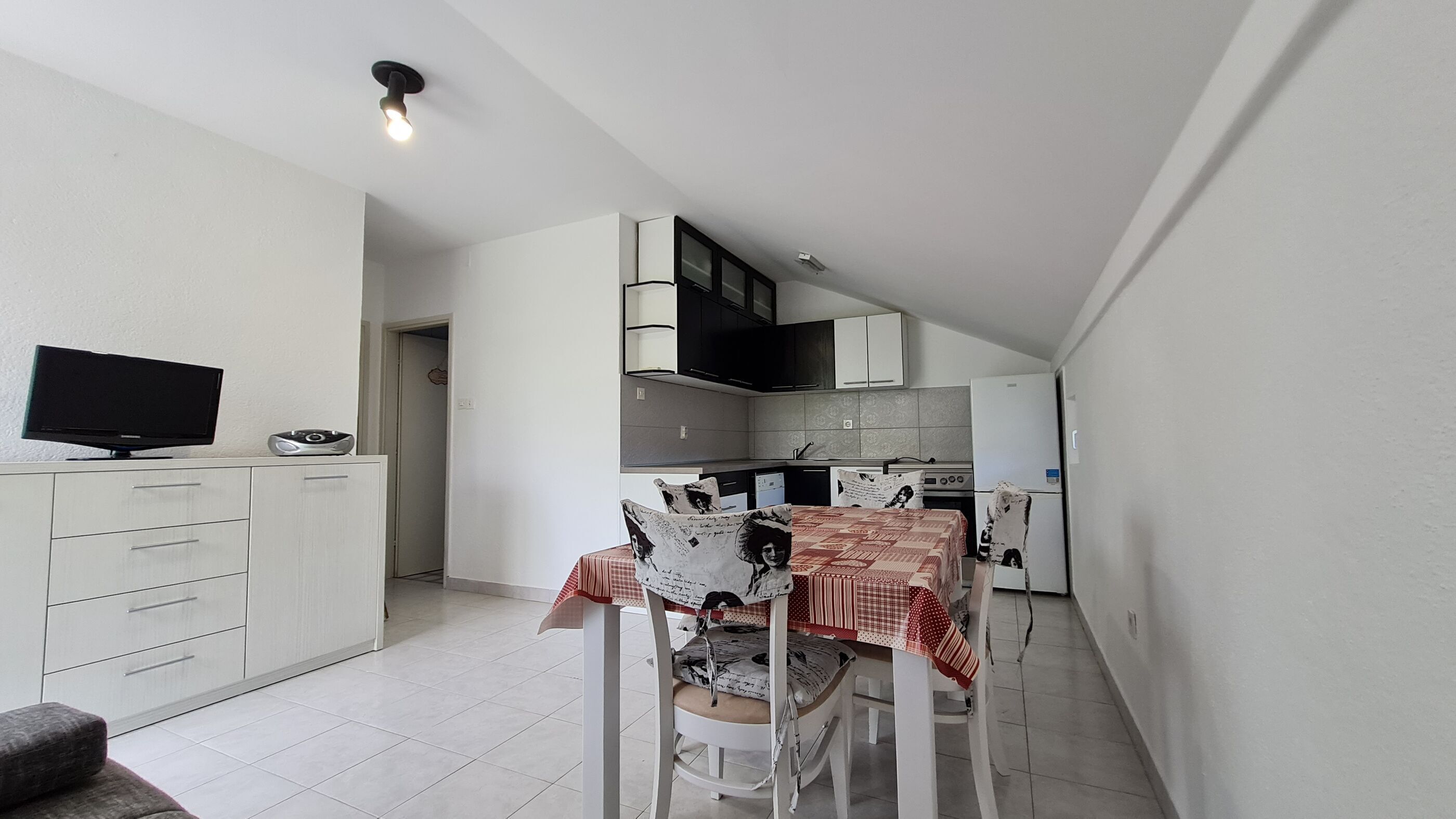 บ้านพัก | ครัวส่วนตัว | ตู้เย็น, เตาอบ, เตาประกอบอาหาร, เครื่องล้างจาน