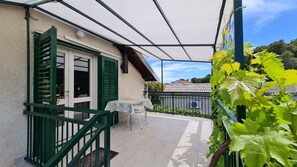 Talo | Terassi/patio