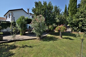Courtyard - Apartments Haldej (Moscenicka Draga)