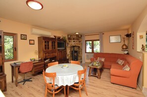 Apartment (A1) | Living room - Apartments Haldej (Moscenicka Draga)