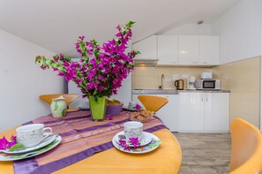 Apartment (A1) | Dining - Apartment Karolina (Marina)