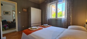 Apartment (A1) | Iron/ironing board, free WiFi - Apartment Bosiljak (Jelsa)