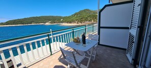 อพาร์ทเมนท์ (A3) | วิวริมน้ำ