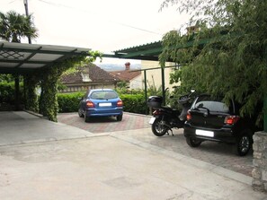 Free self parking - Apartments Villa Viktorija (Opatija)