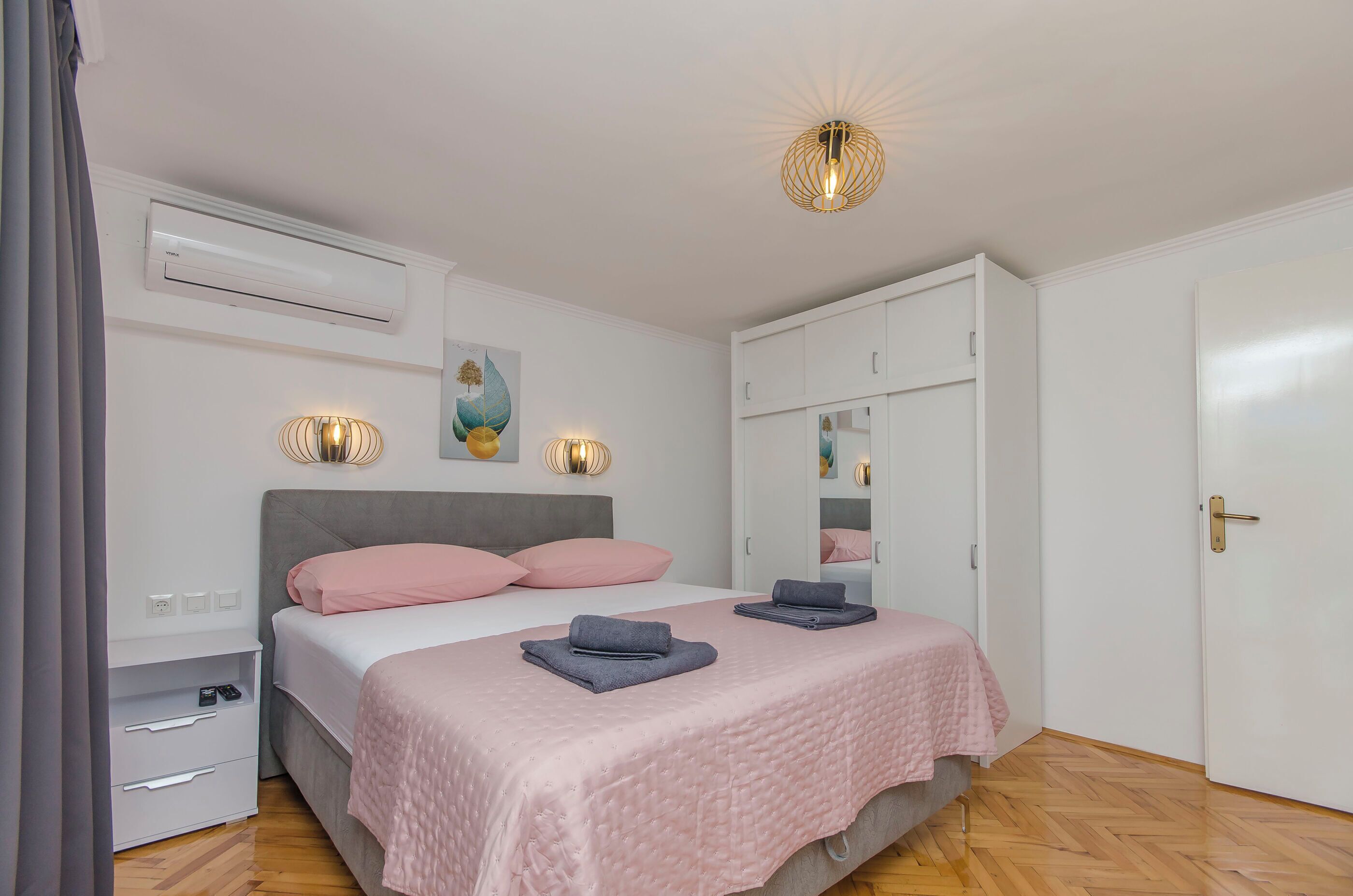 Appartement (A1) | Coffre-fort, fer et planche à repasser, accès au Wi-Fi (inclus)