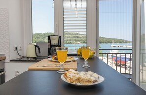 Fridge, oven, stovetop, dishwasher - Apartment Paradise (Sibenik)