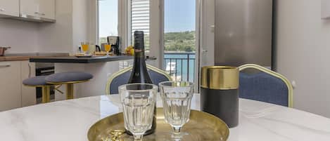 Apartment (A1) | Dining