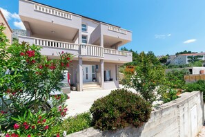 Building design - Apartments Danijela (Dugi Rat)