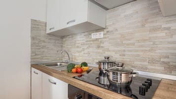 Apartment (A2) | Private kitchen | Fridge, stovetop, espresso maker, electric kettle