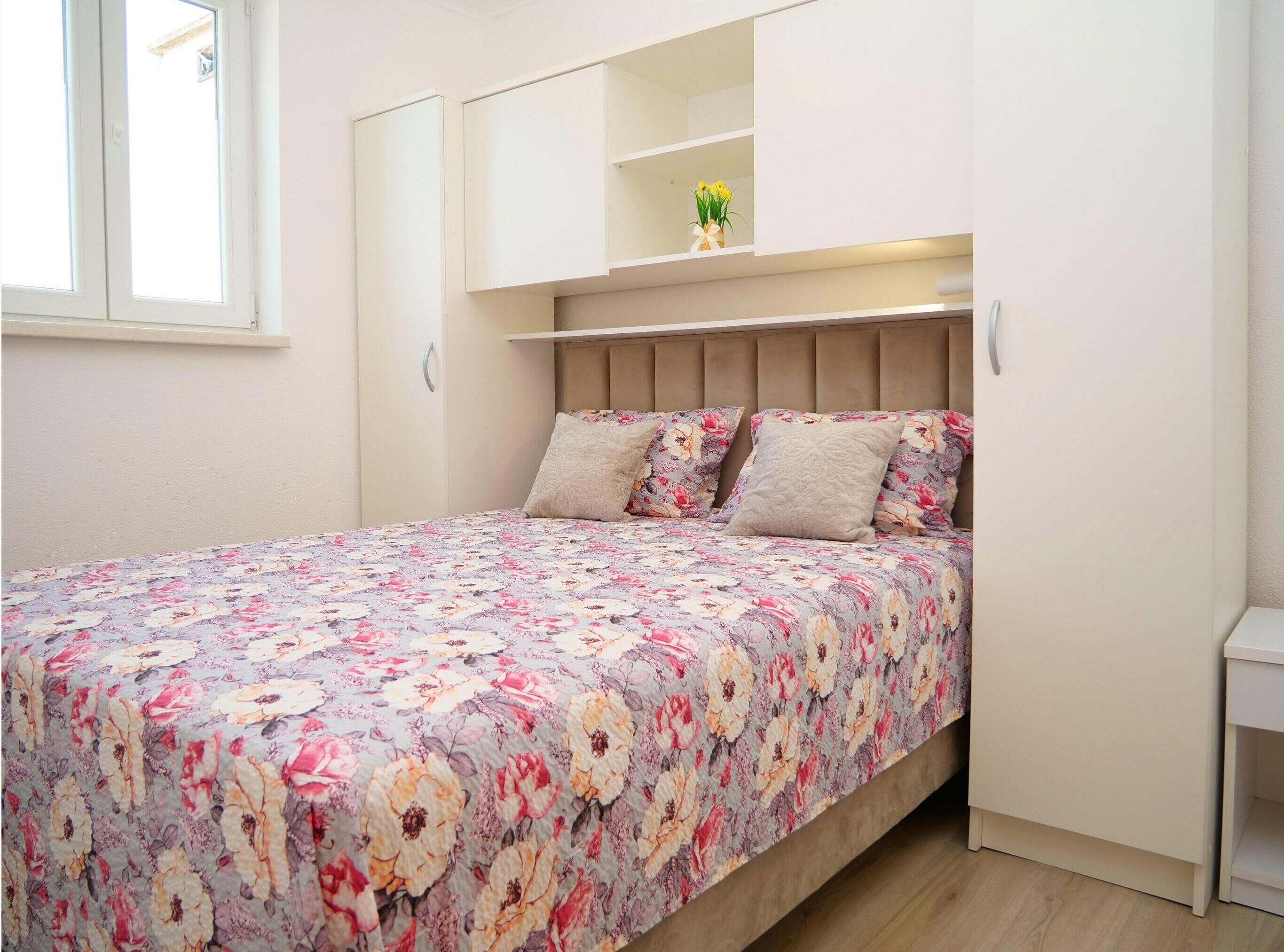 Apartamento (K1) | Cofres nos quartos, ferros/tábuas de passar roupa, Wi-Fi de cortesia