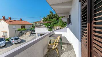 Apartment (A3) | Balcony