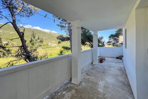 Apartment (A2) | Terrace/patio - Apartments Franjo (Rab)