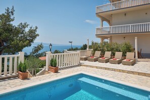 Outdoor pool - Apartments Natalies Dream (Omis)
