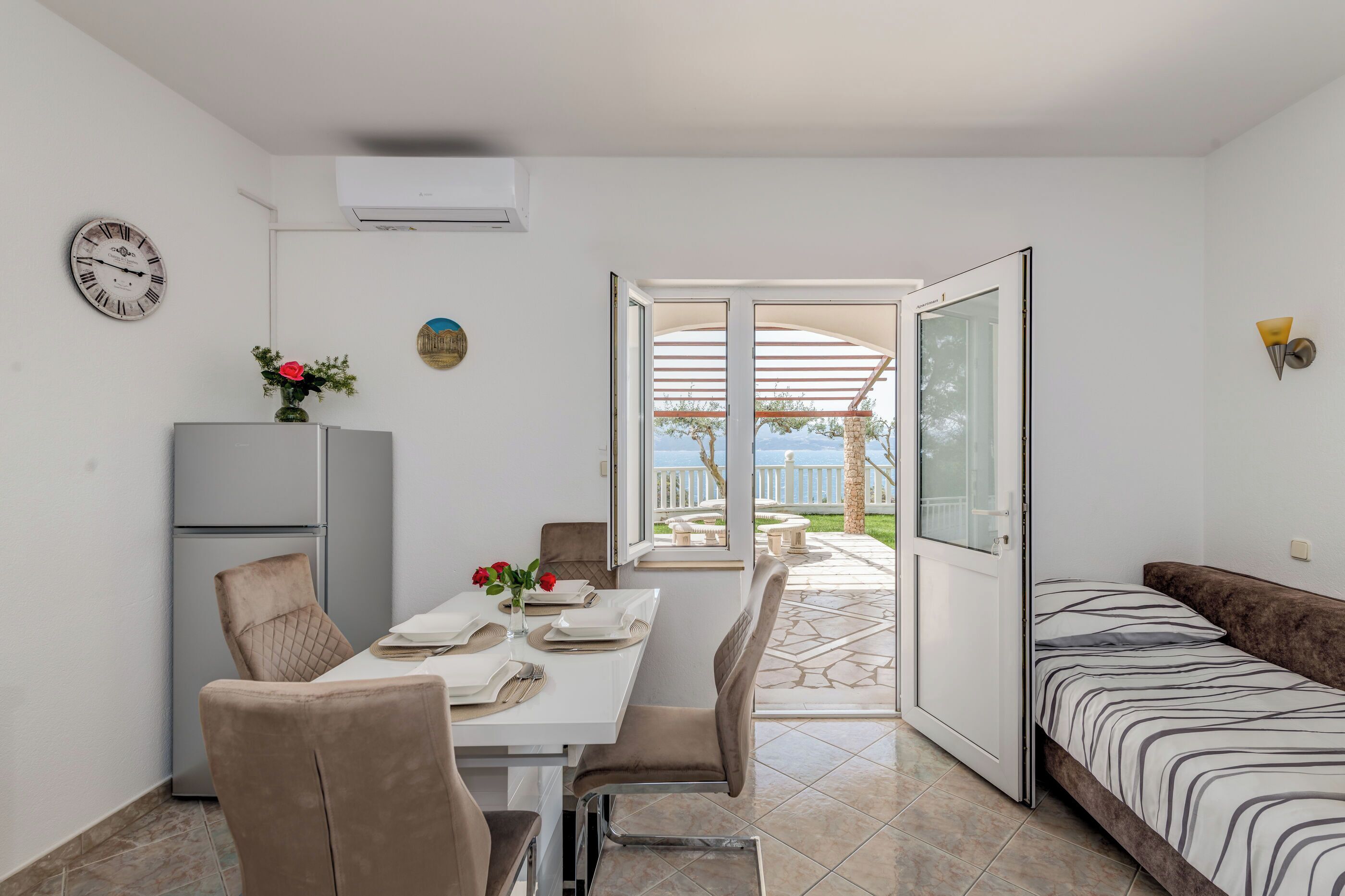 Apartment (A1) | Dining