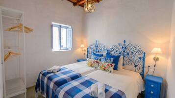 4 slaapkamers, een strijkplank/strijkijzer, wifi, beddengoed