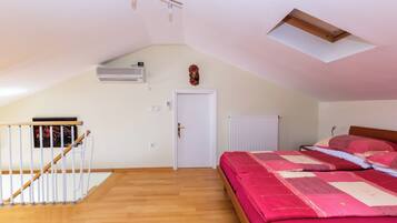 Apartment (A2) | Zimmersafe, Bügeleisen/Bügelbrett, kostenloses WLAN