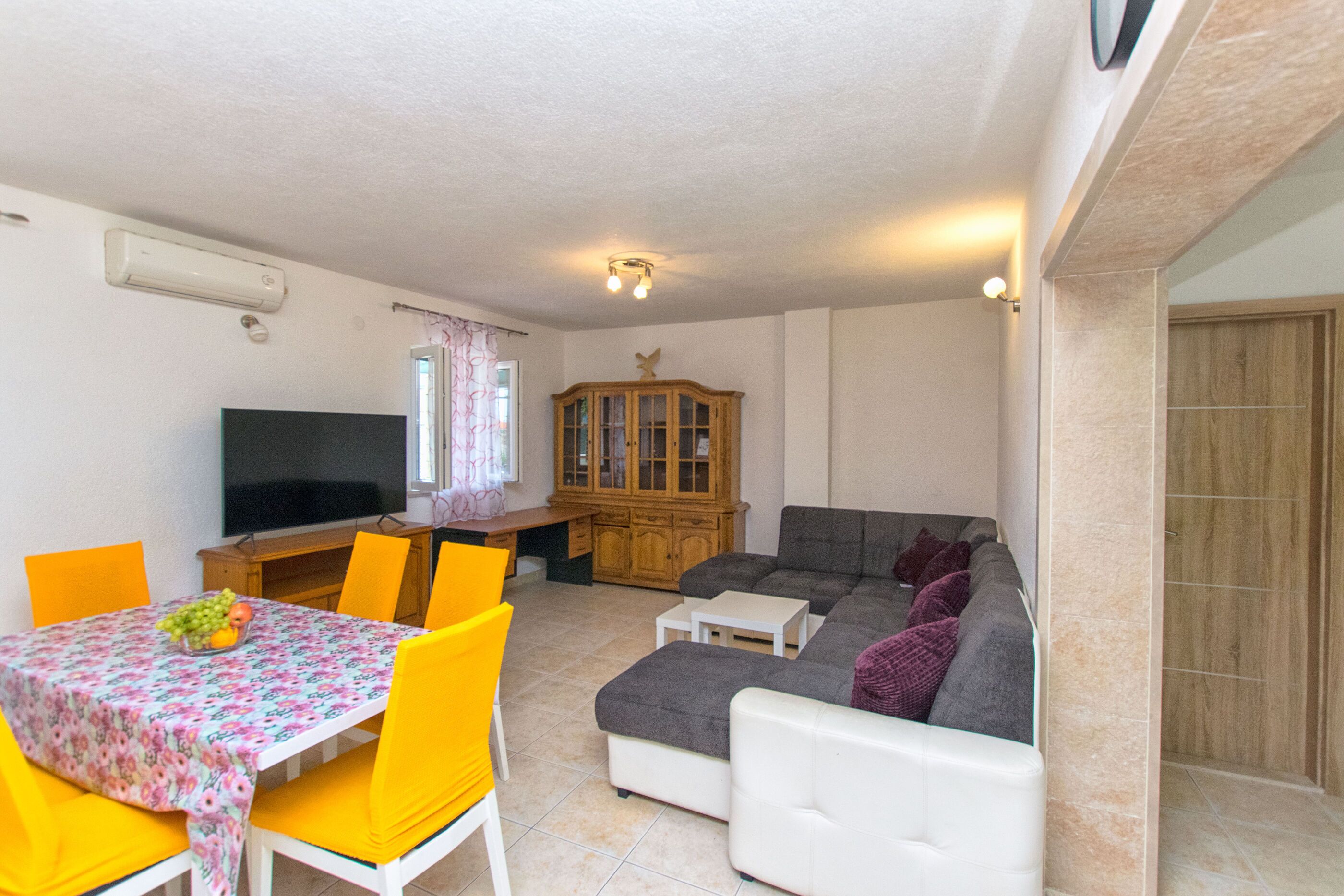 Apartment (A2) | Living room