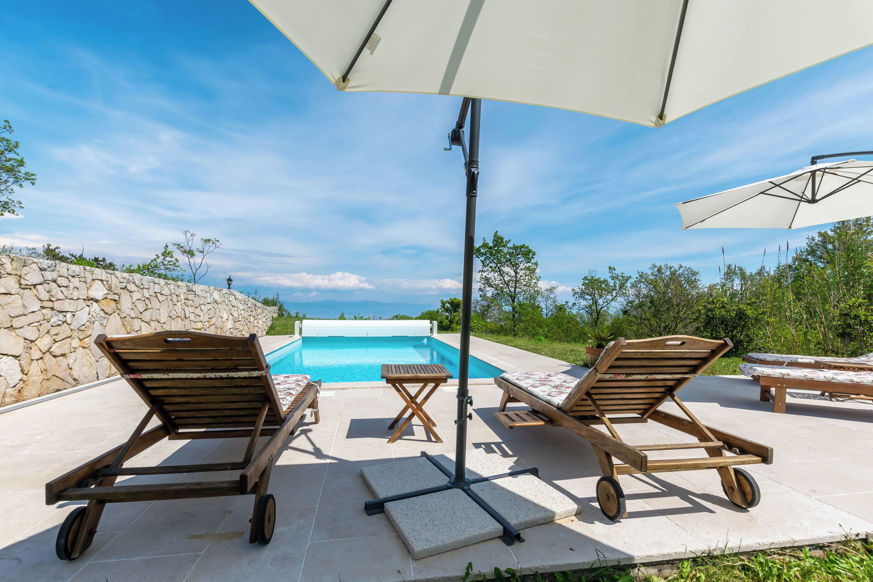 Peti besi dalam bilik, seterika/papan seterika, Wi-fi percuma 