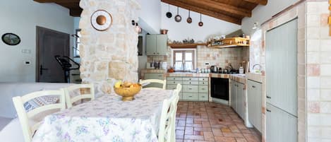 Ferienhaus | Eigene Küche | Kühlschrank, Mikrowelle, Ofen, Herdplatte
