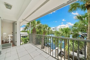 Property grounds - Bayfront Cottage - Private Dock + Steps to Beach (Bonita Springs)