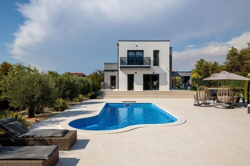 Villa E&N