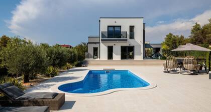 Villa E&N