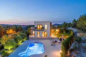 Outdoor pool, a heated pool - Villa E&N (Sibenik)