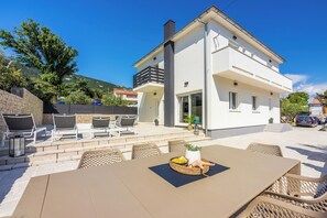 Exterior - House Kety (Baska)