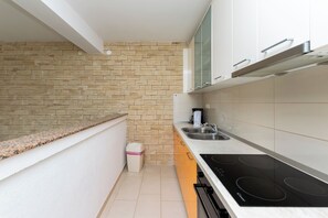 Apartment (A1) | Private kitchen - Apartments Mario (Lopar)