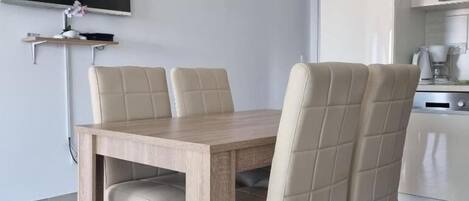 Apartment (A1) | Dining