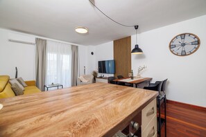 Apartment (A1) | Living room - Apartment Iva (Dobrinj)